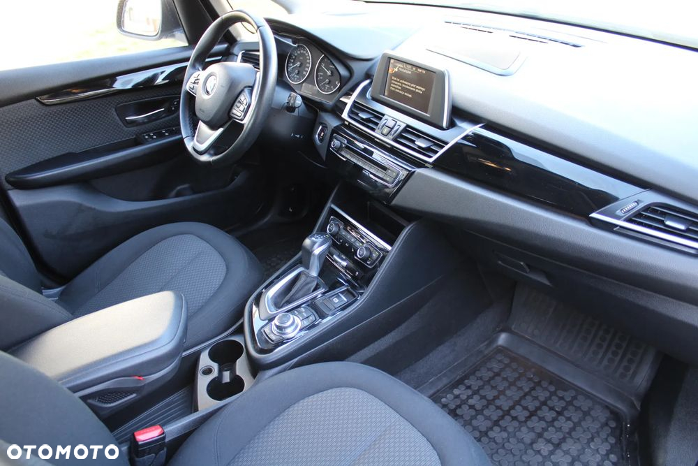 BMW Seria 2 220d Active Tourer xDrive Sport-Aut Sport Line - 27