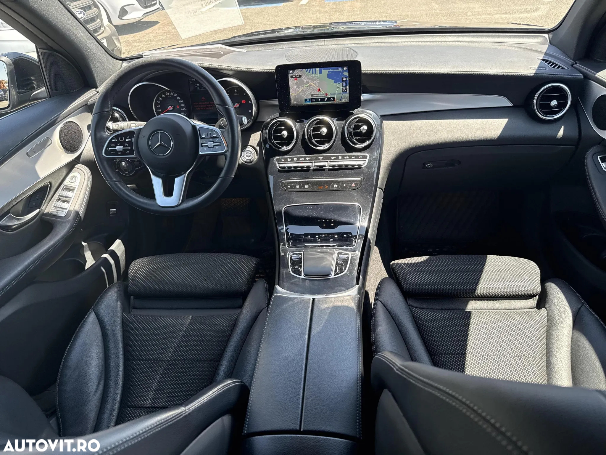 Mercedes-Benz GLC 300 de 4Matic 9G-TRONIC AMG Line - 23
