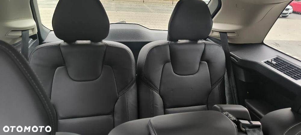 Volvo XC 90 - 13
