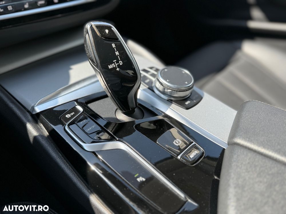 BMW Seria 5 520d AT MHEV - 10