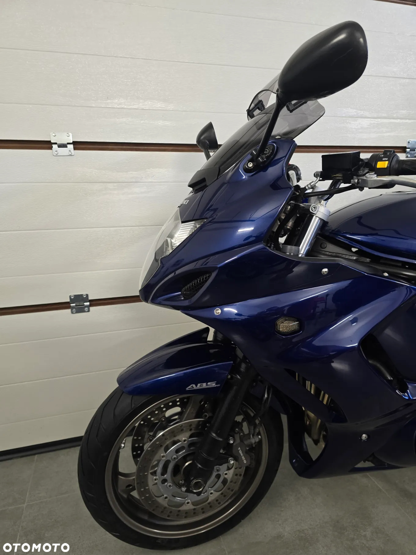 Suzuki GSX - 3