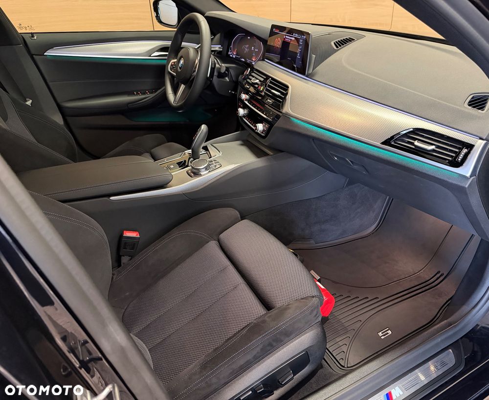 BMW Seria 5 520d xDrive M Sport sport - 7