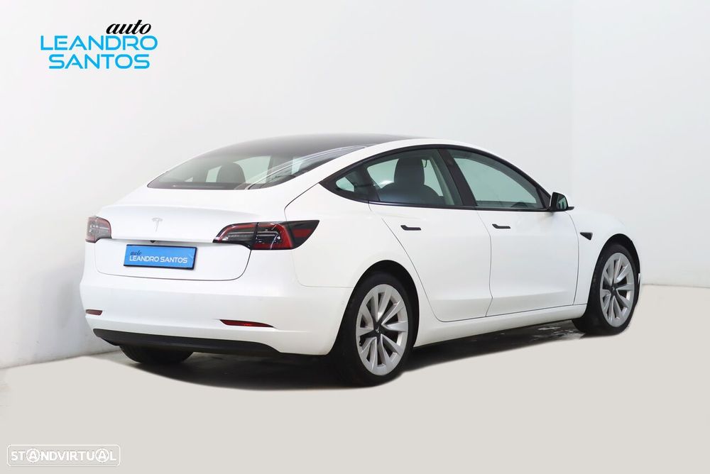 Tesla Model 3 Standard Range Plus RWD - 3