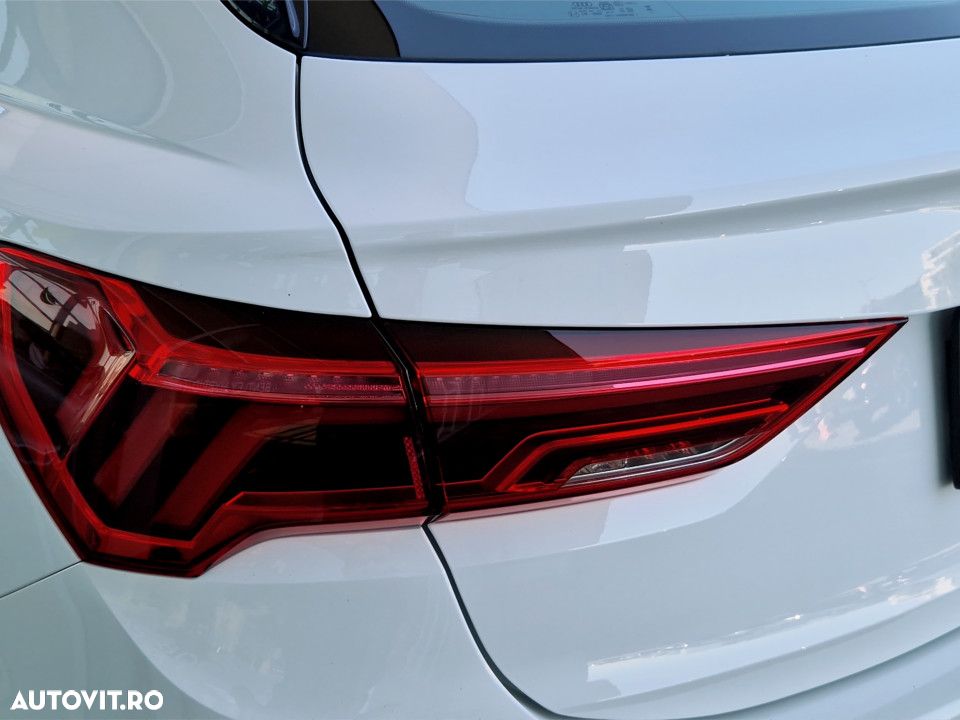Audi Q3 35 TFSI S tronic - 11