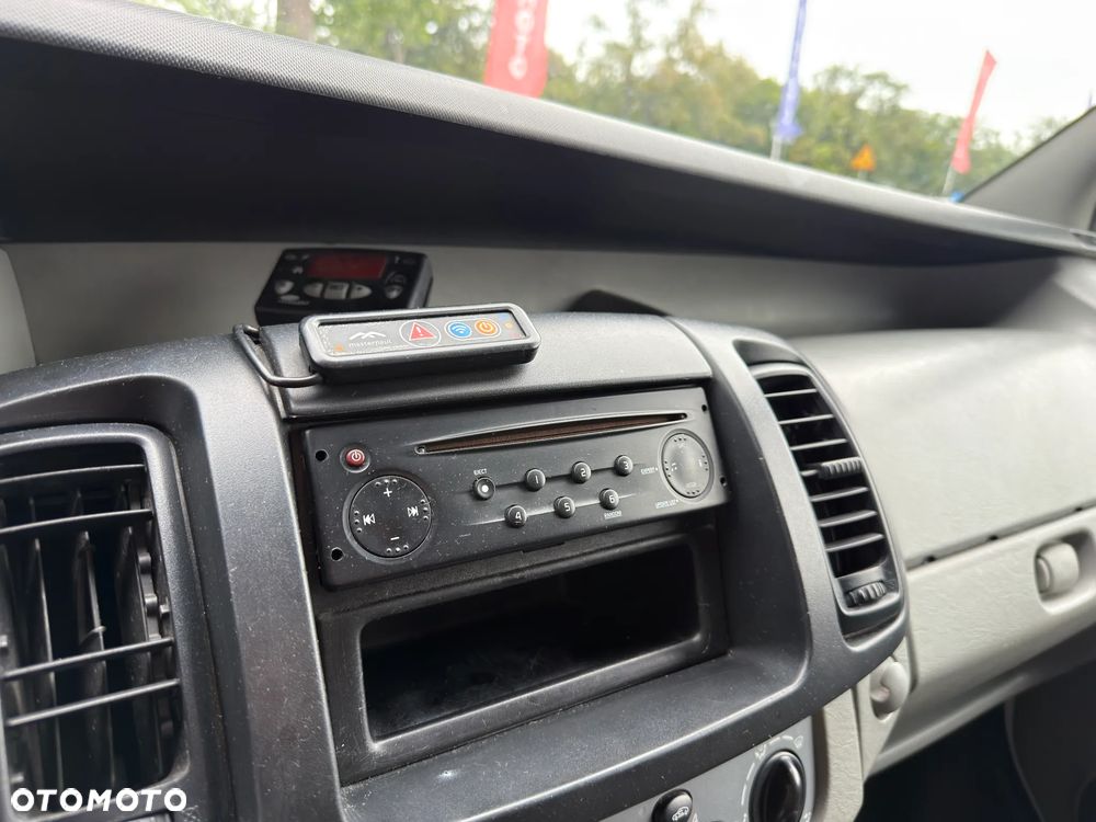 Opel Vivaro 2.0 dCi Chłodnia Izoterma Elektryczne Szyby Gwarancja - 15