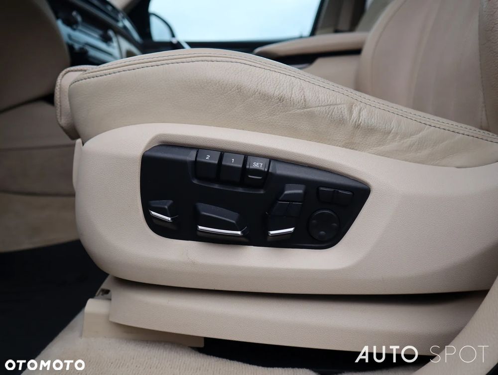 BMW X5 xDrive25d - 16