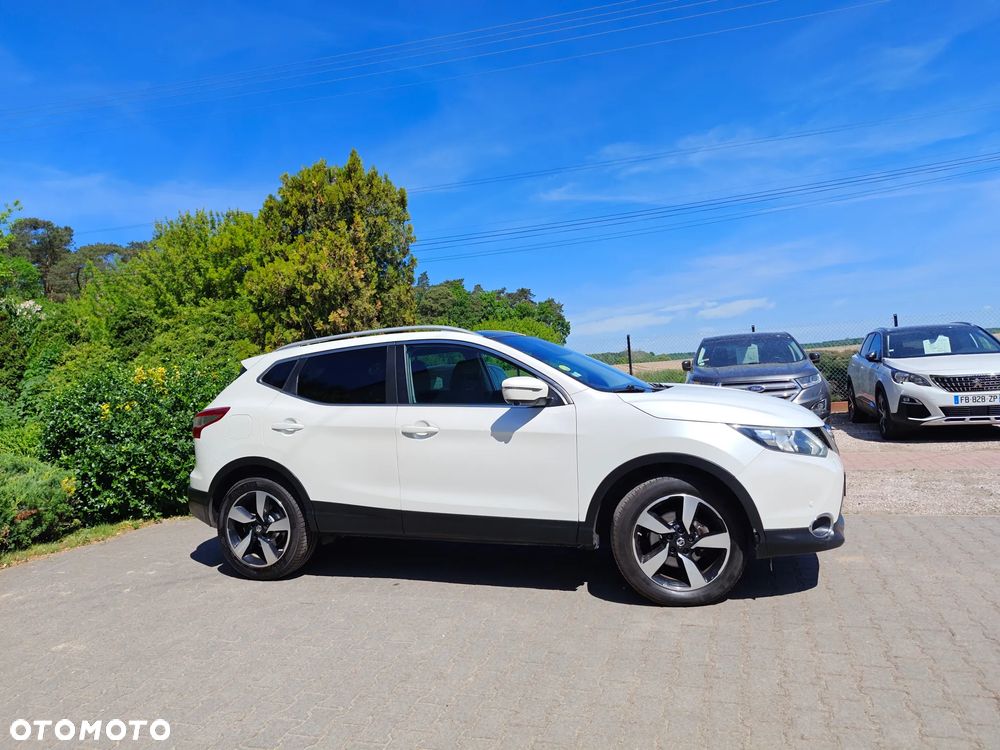 Nissan Qashqai 1.5 dCi N-Connecta - 23