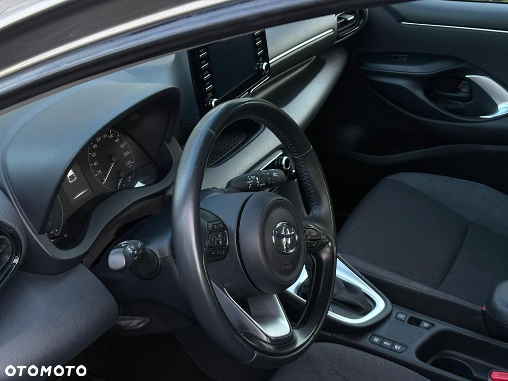 Toyota Yaris - 4