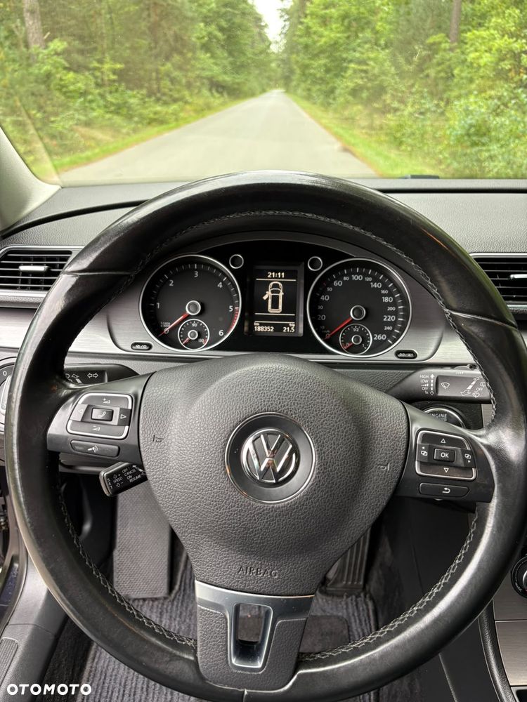 Volkswagen Passat 1.6 TDI BlueMotion - 16