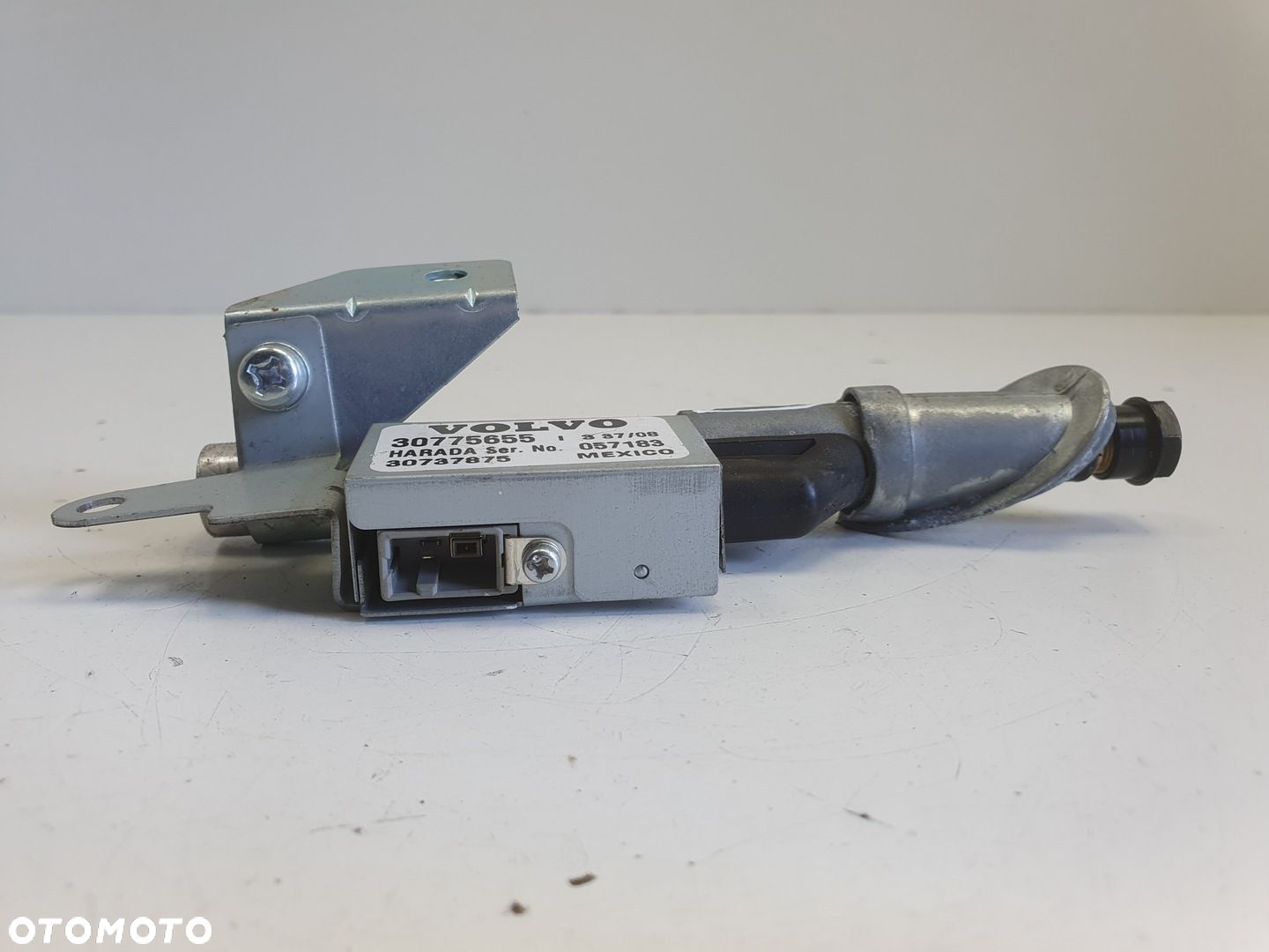 Volvo VOLVO C70 II Cabrio WZMACNIACZ ANTENY antena 30775655 - 3