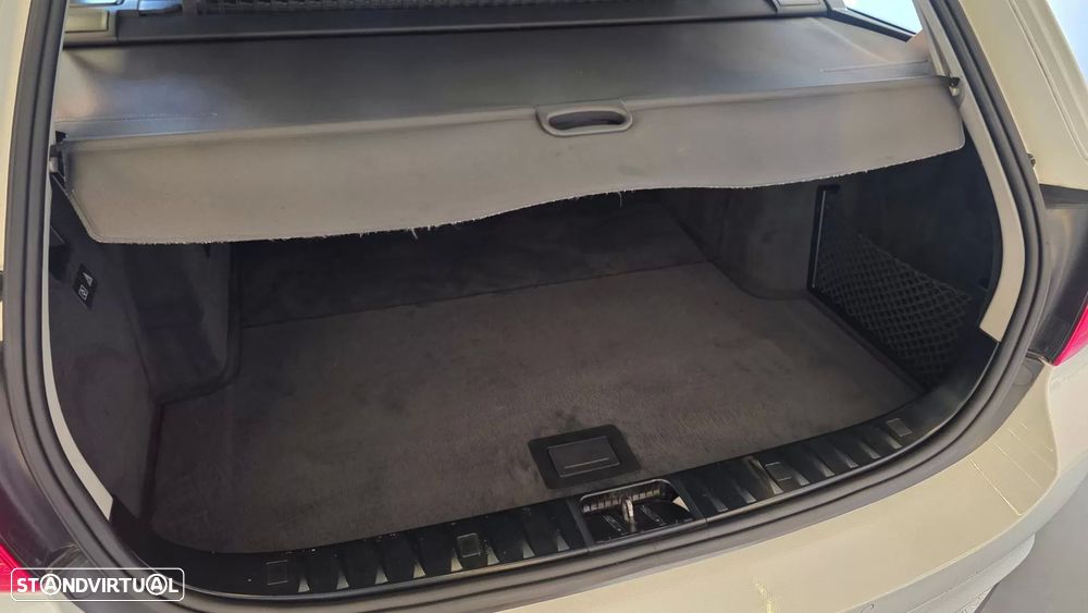 BMW 318 d Sport - 24