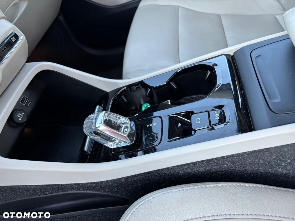 Volvo XC 40 D3 AWD Inscription - 5