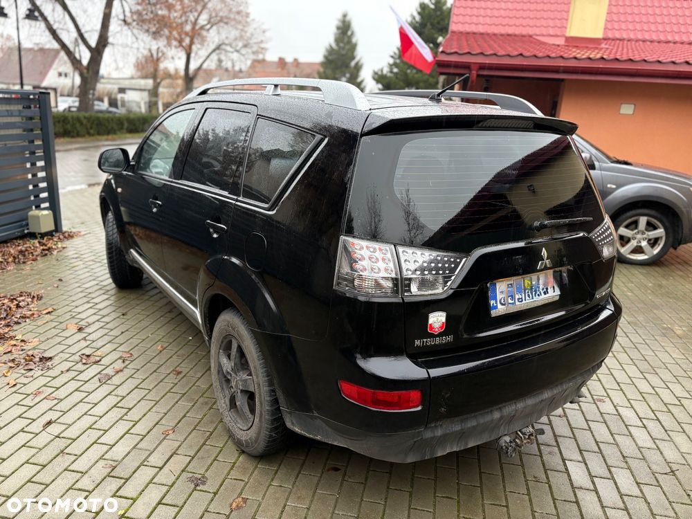 Mitsubishi Outlander 2.0 DID Instyle - 3