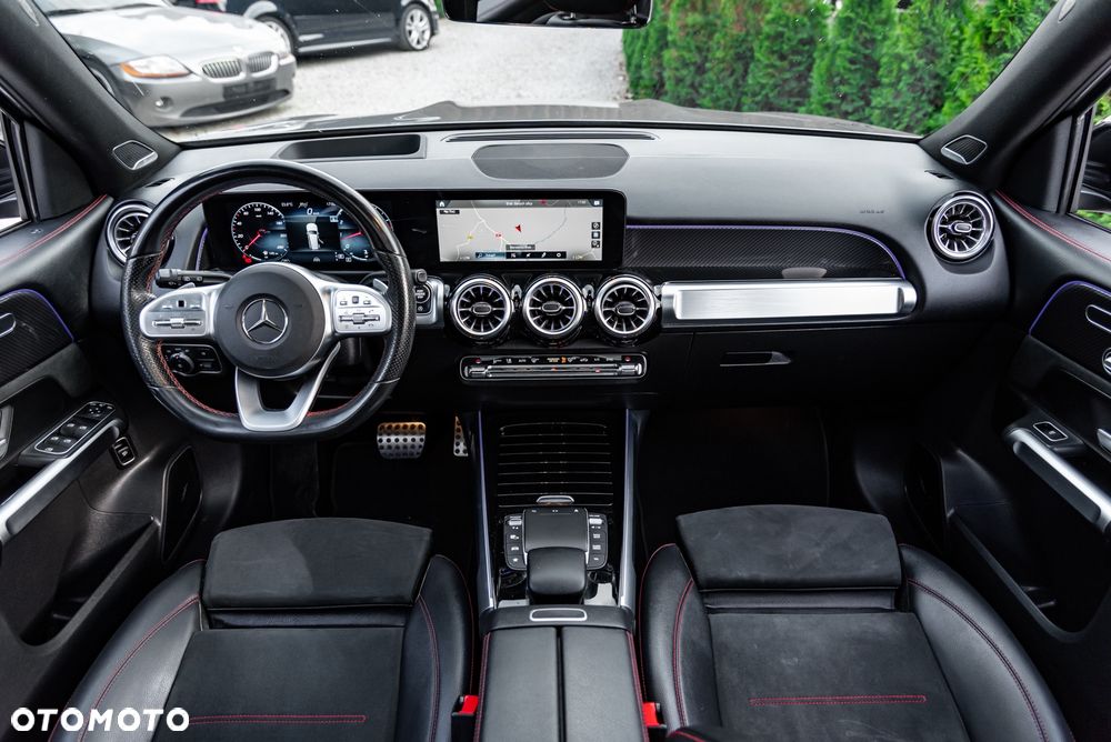Mercedes-Benz GLB 250 4-Matic AMG Line 8G-DCT - 26