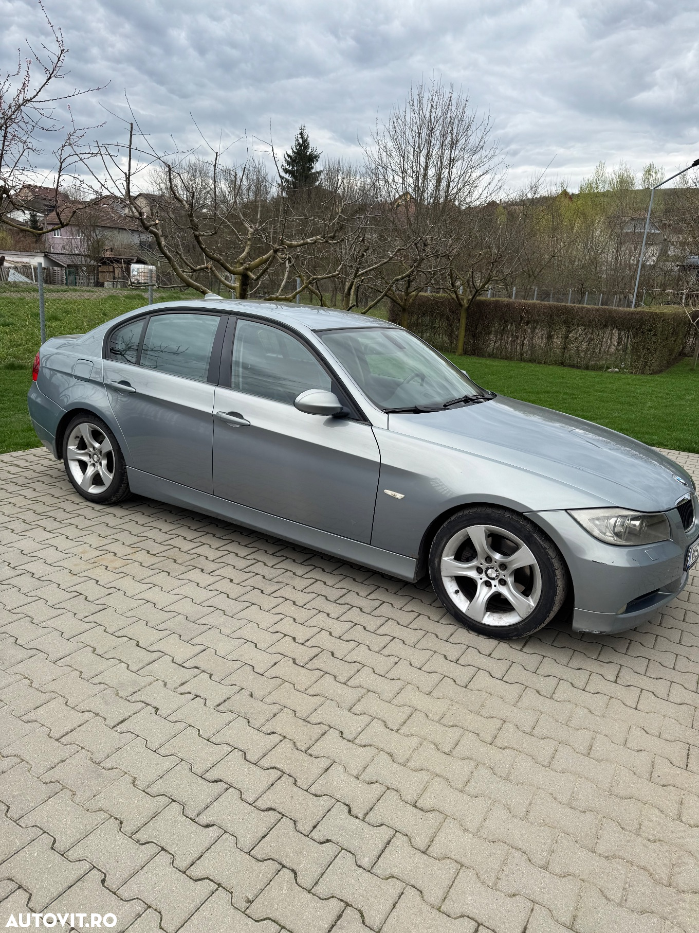 BMW Seria 3 320d Touring - 3