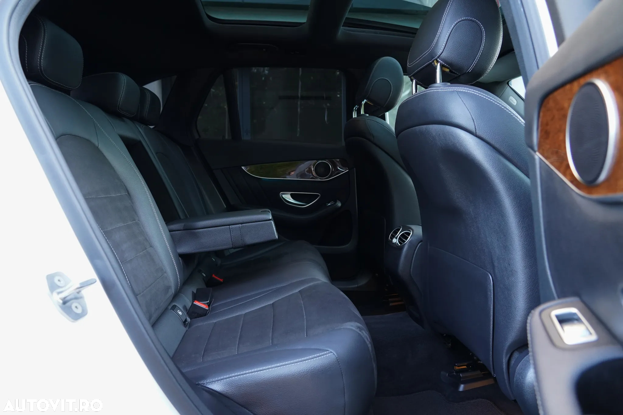 Mercedes-Benz GLC 220 d 4Matic 9G-TRONIC AMG Line - 12