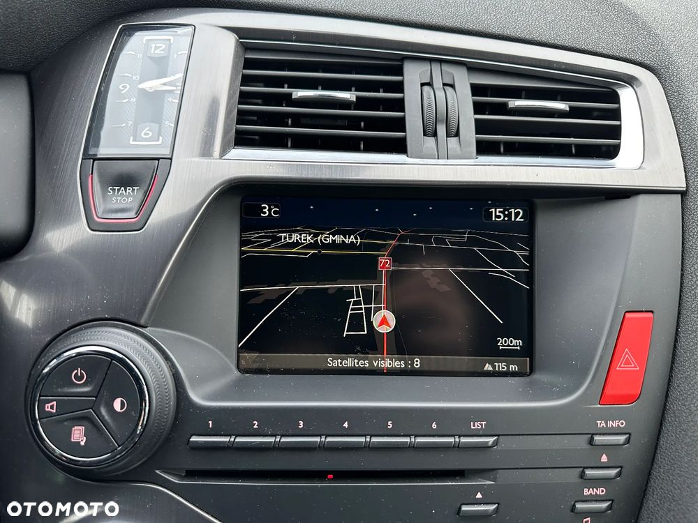 Citroën DS5 e-HDi 115 EGS6 SoChic - 32