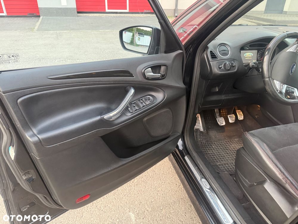 Ford S-Max - 19