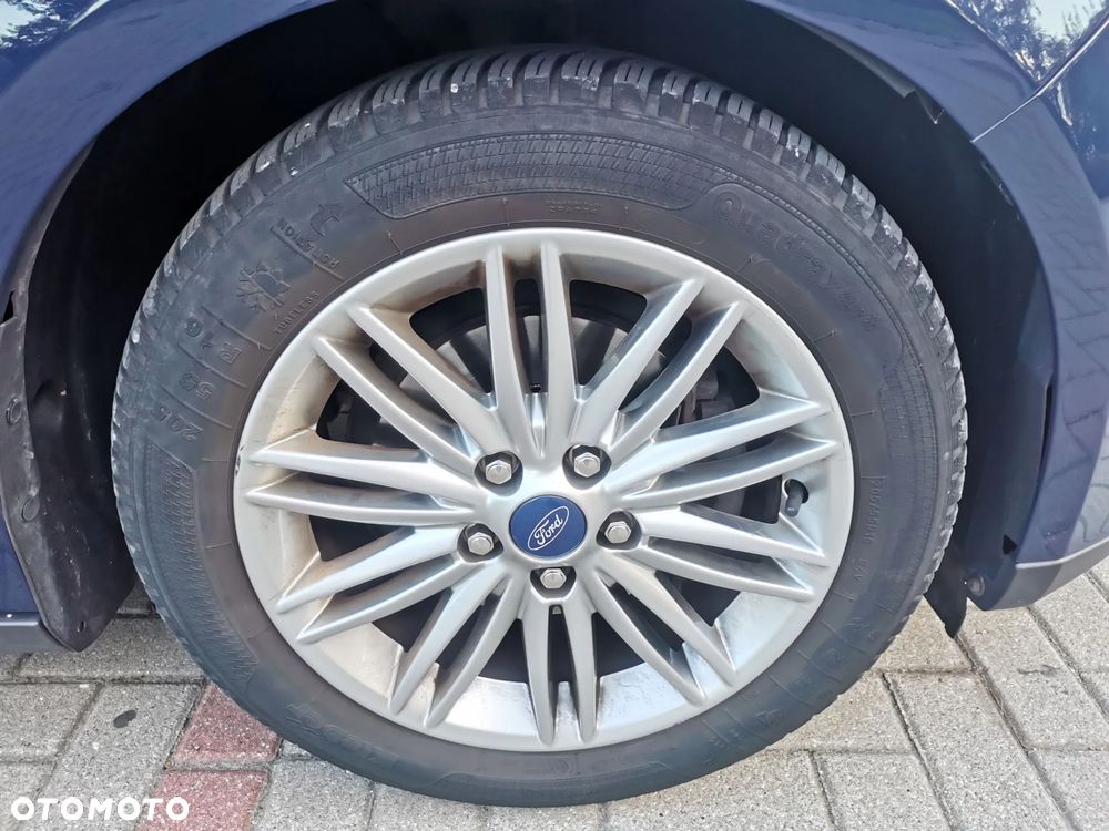 Ford Focus 1.5 TDCi SYNC Edition - 17