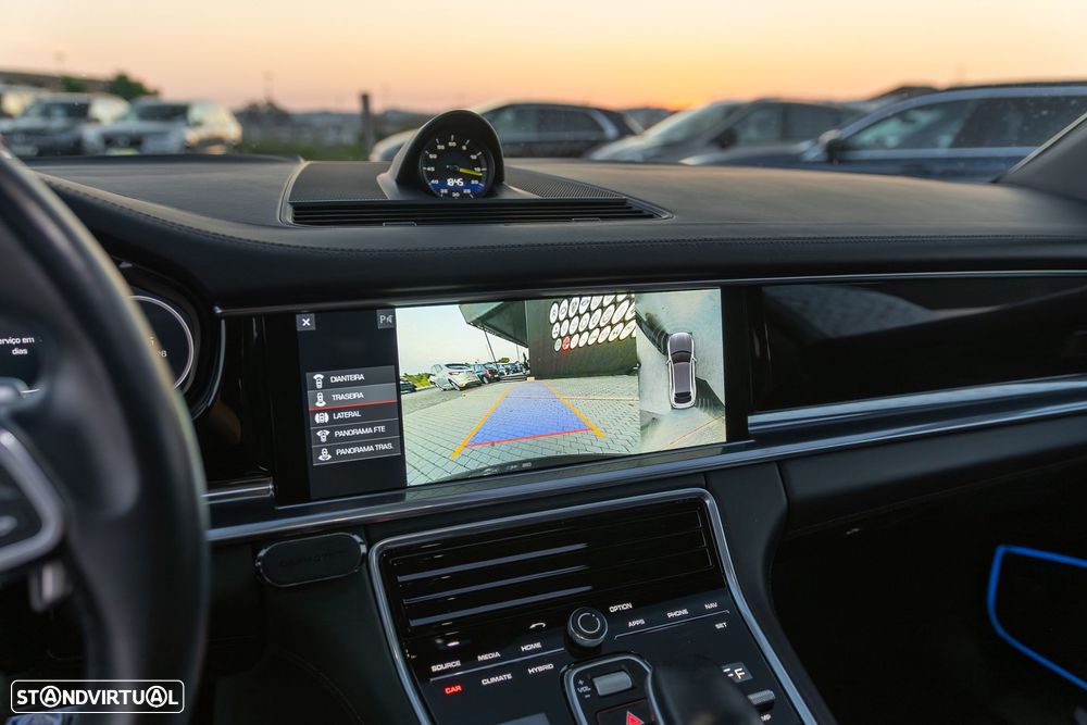 Porsche Panamera Sport Turismo 4 E-Hybrid - 25
