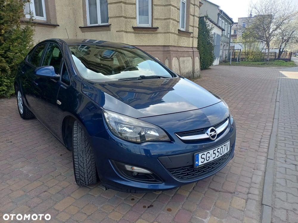 Opel Astra 1.6 Enjoy - 2