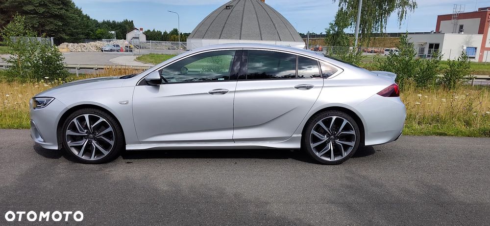 Opel Insignia 2.0 T 4x4 GSi S&S - 13
