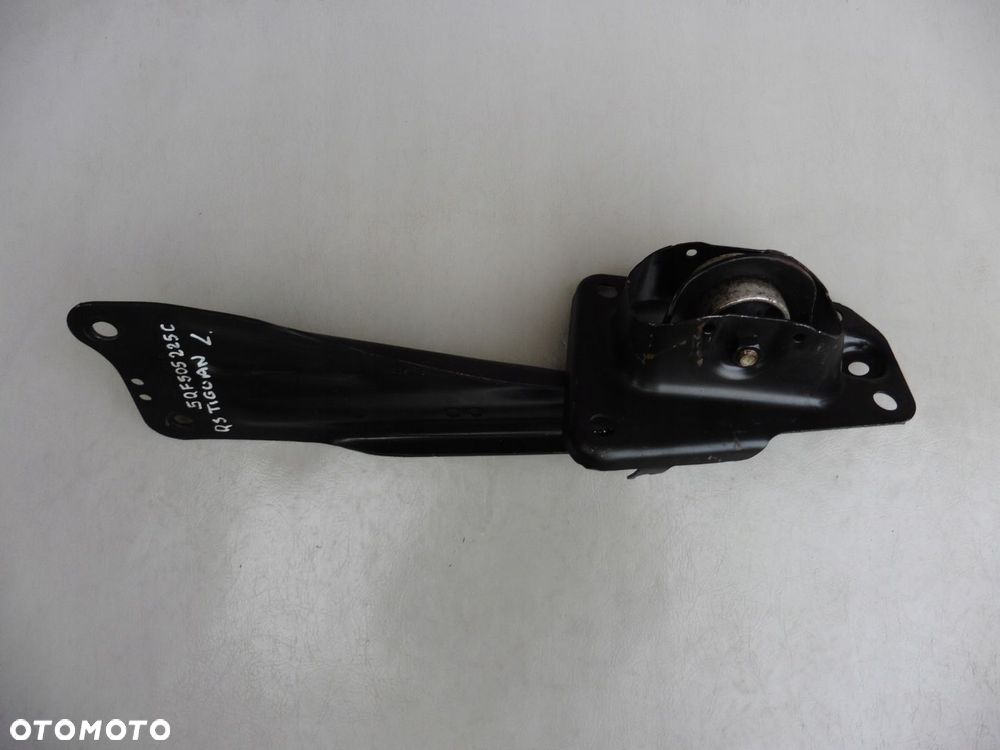 WAHACZ LEWY TYLNY WZDŁUŻNY SEAT TARRACO VW TIGUAN AUDI Q3 83A 19--