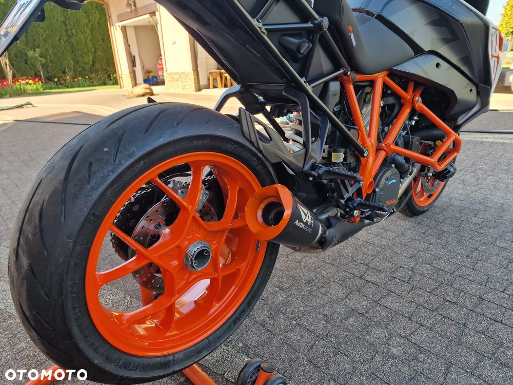 KTM Super Duke - 19