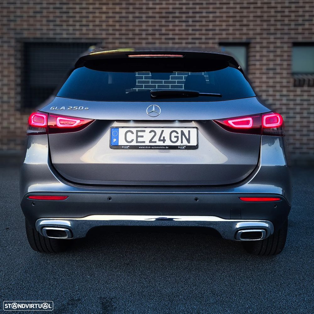 Mercedes-Benz GLA 250 e Progressive - 12