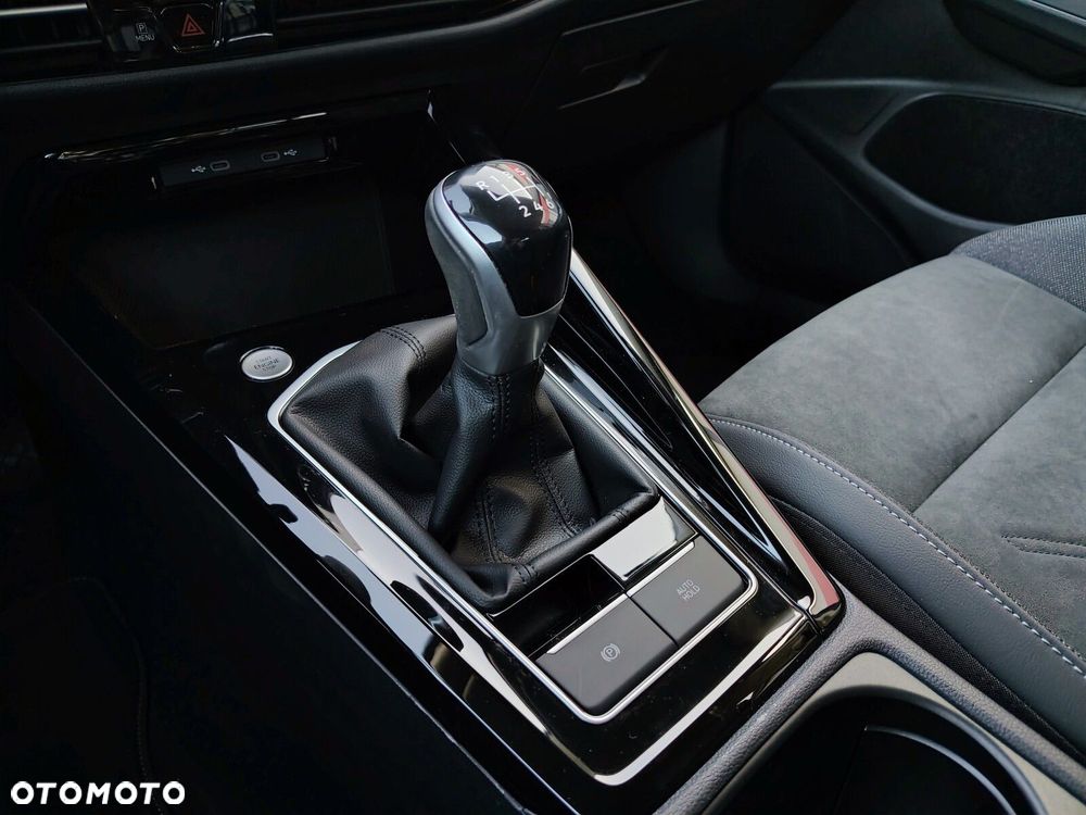 Volkswagen Golf Variant - 17