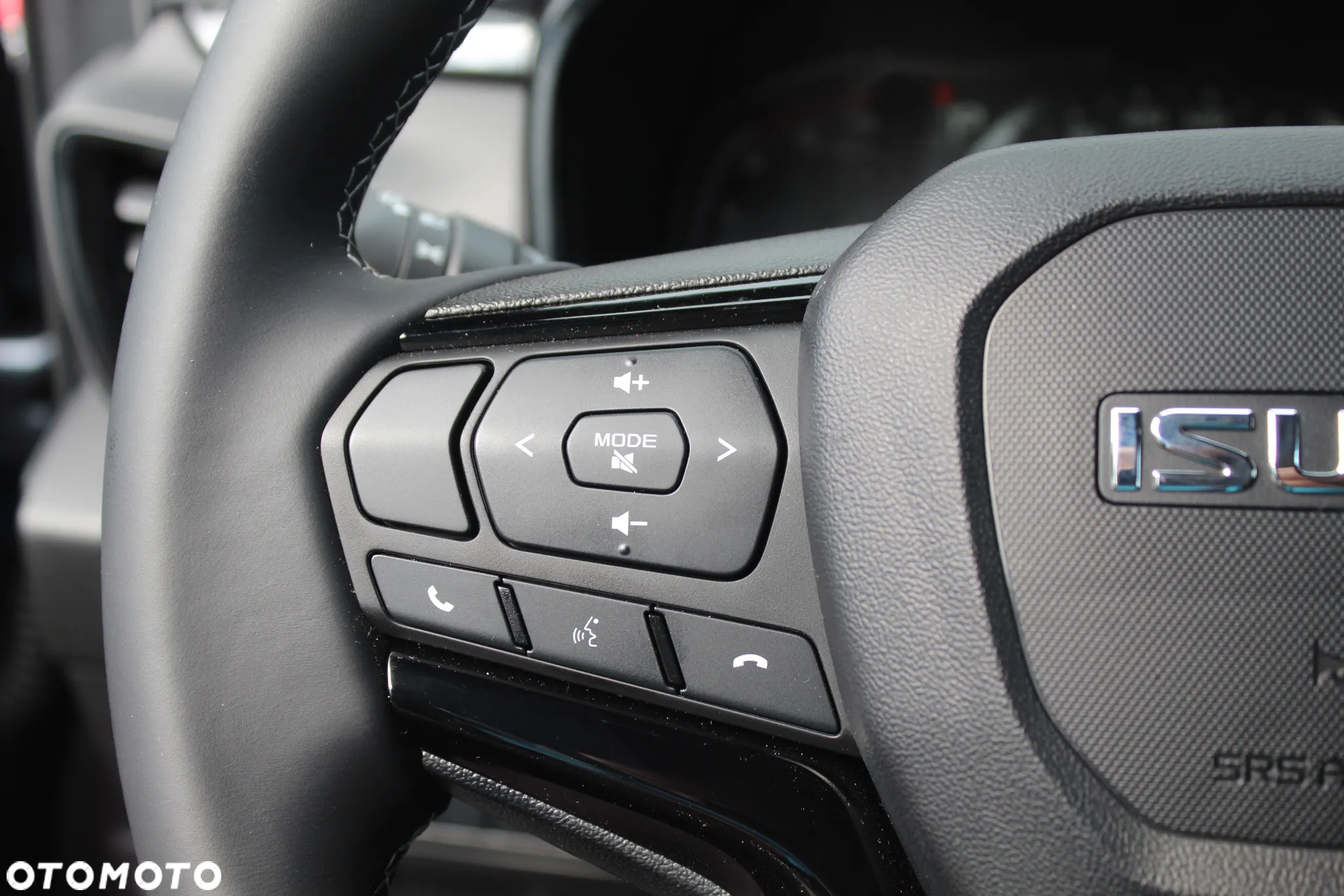 Isuzu D-Max 1.9 DC LSE - 11