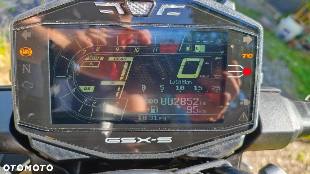 Suzuki GSX 1000 - 5