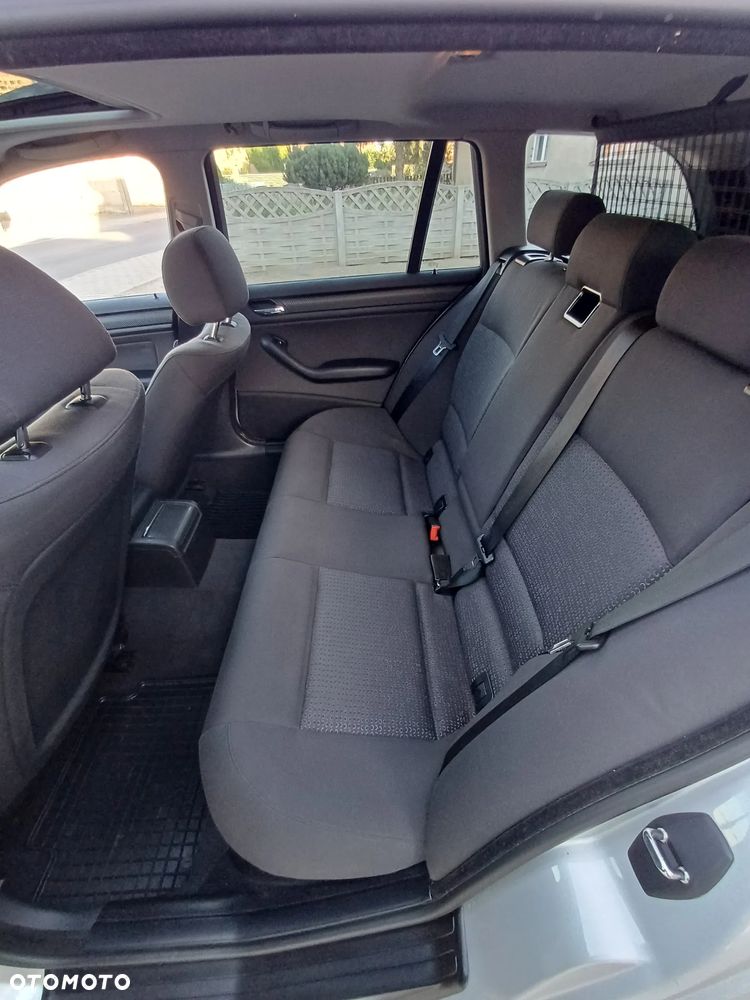 BMW Seria 3 318i Edition Exclusive - 13