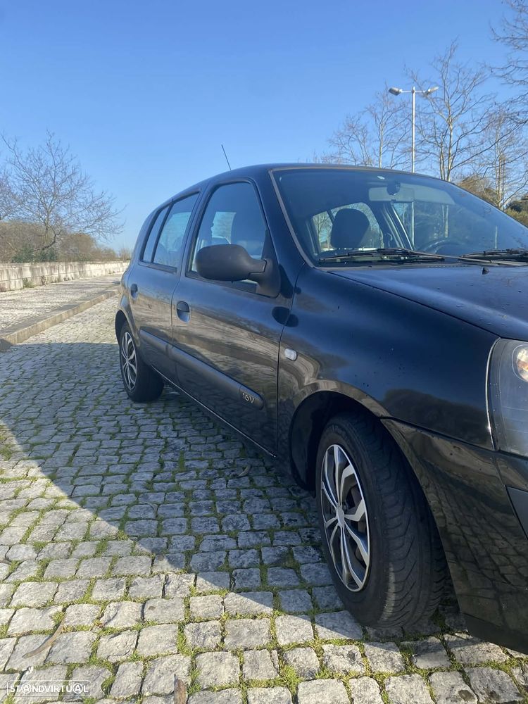 Renault Clio 1.2 16V Confort - 4