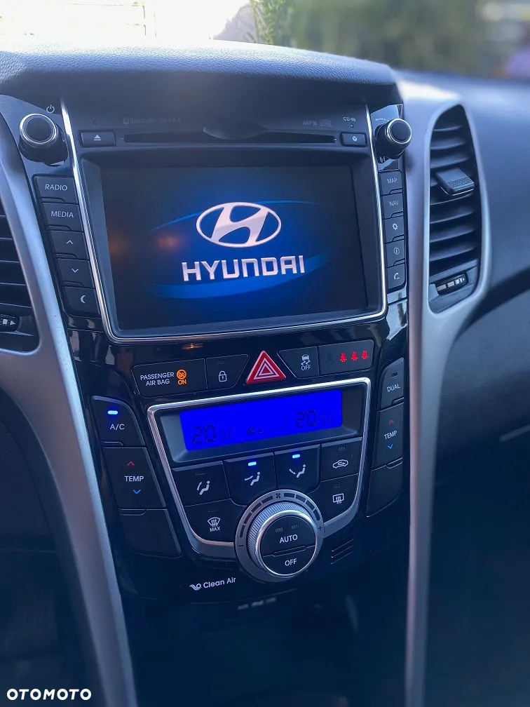 Hyundai i30 1.6 GDI BlueDrive Classic + DCT - 10