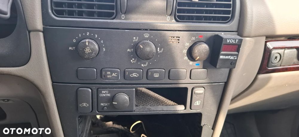 Volvo v40 Kombi na części - 4