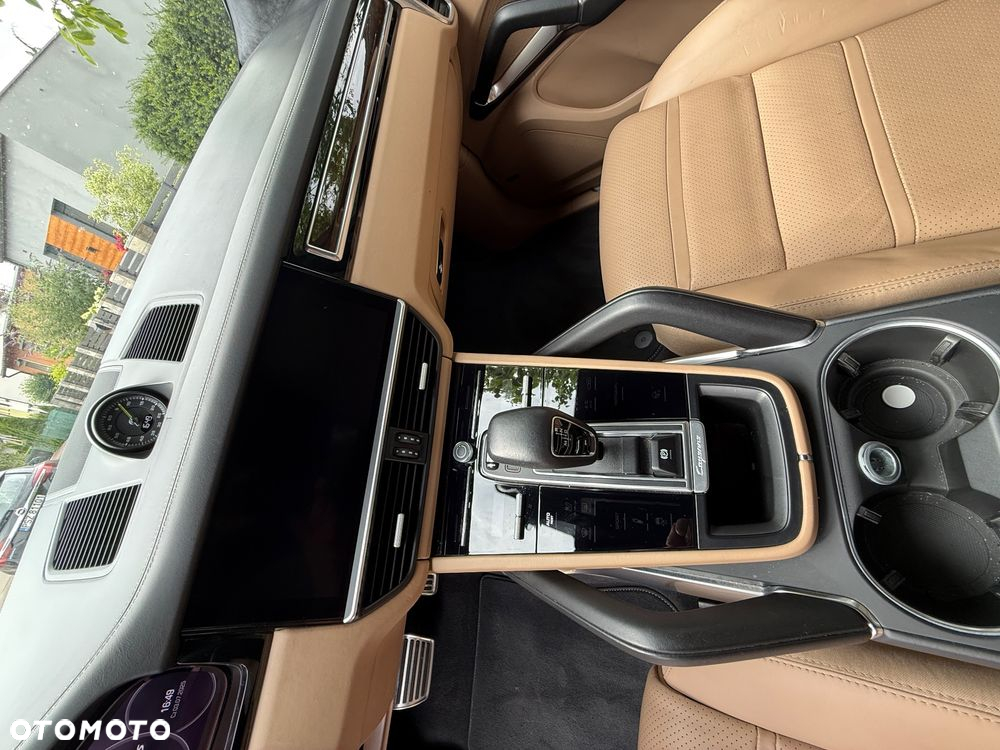 Porsche Cayenne Coupe Turbo S E-Hybrid - 14