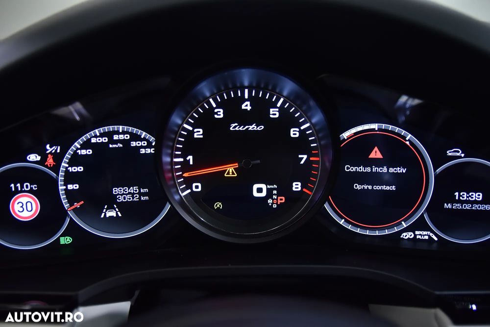 Porsche Cayenne Turbo - 11