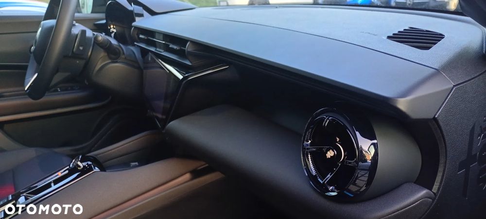 Alfa Romeo Junior 1.2 mHEV Ti eDCT - 11