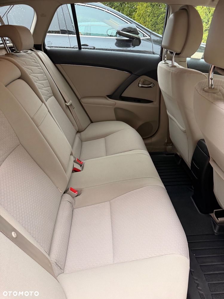 Toyota Avensis 2.0 Sol plus MS - 7