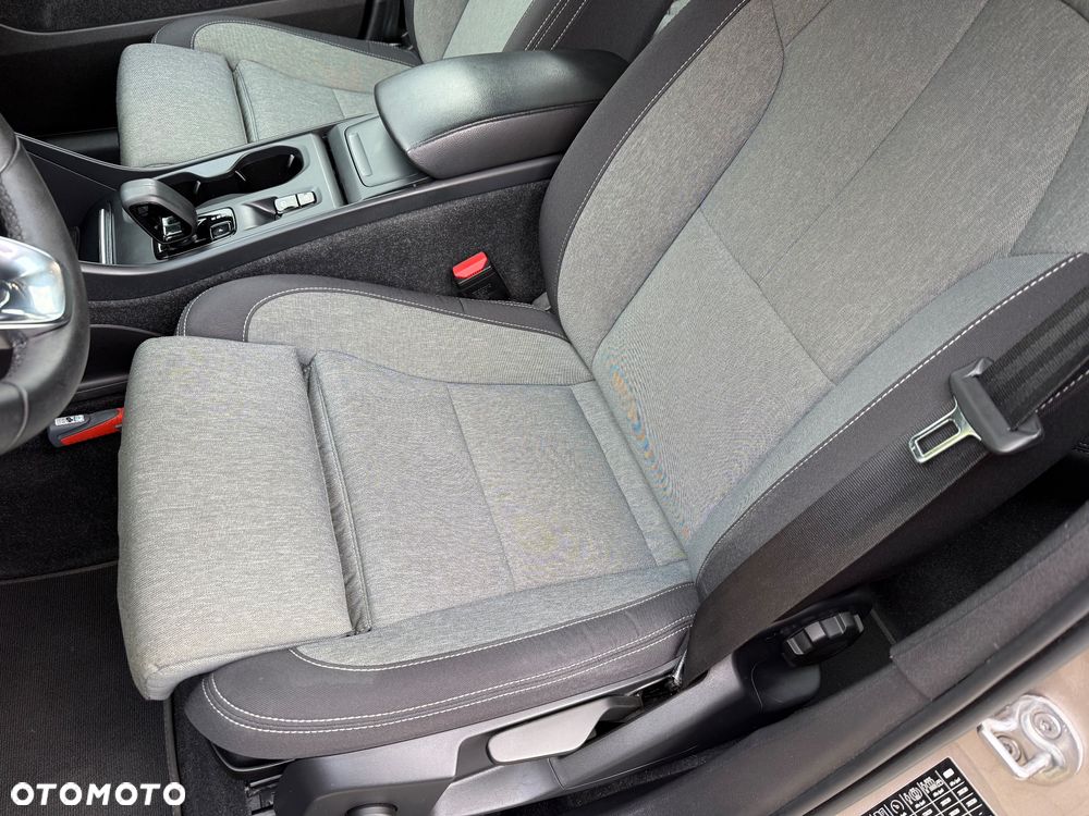 Volvo XC 40 B3 B DKG Plus Bright - 27