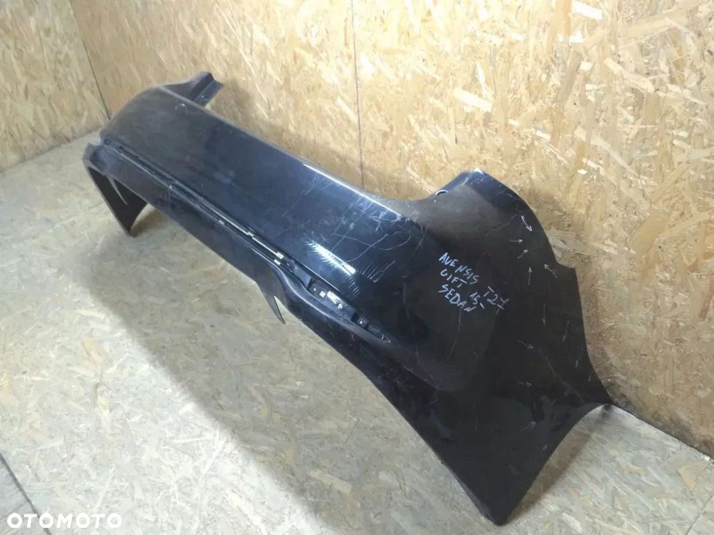 AVENSIS T27 II LIFT 2015- sedan zderzak tylny tył - 3