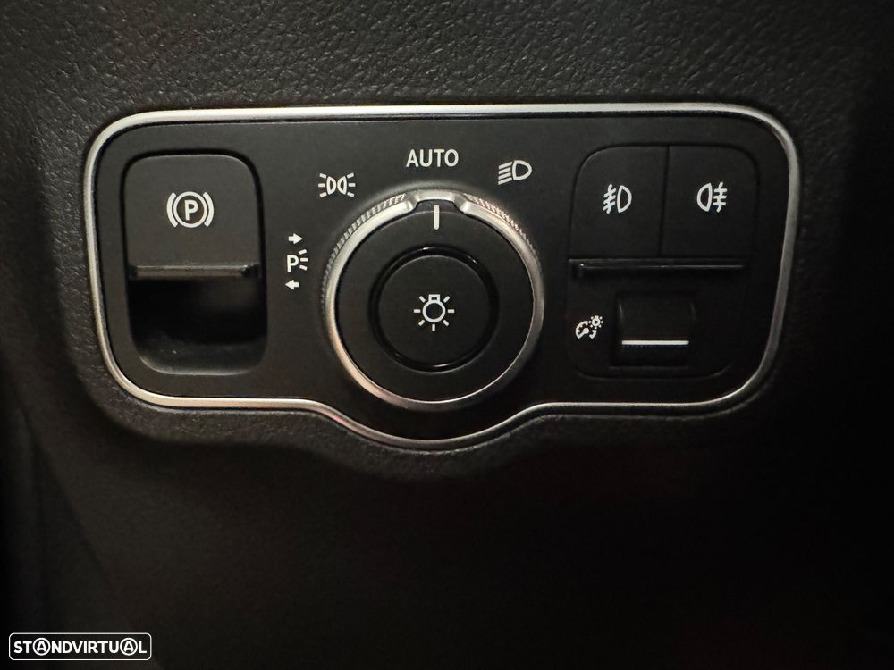 Mercedes-Benz GLB 180 d Progressive - 8