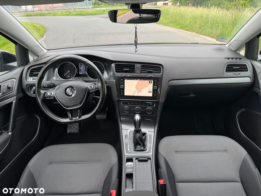 Volkswagen Golf 1.6 TDI DSG Sound - 19