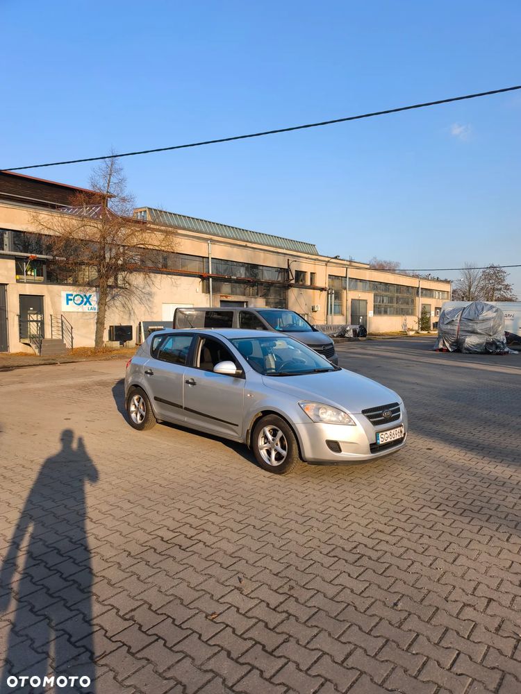 Kia Ceed 1.6 Comfort + - 2