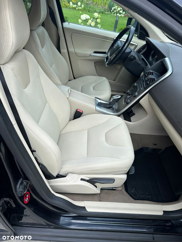 Volvo XC 60 - 6