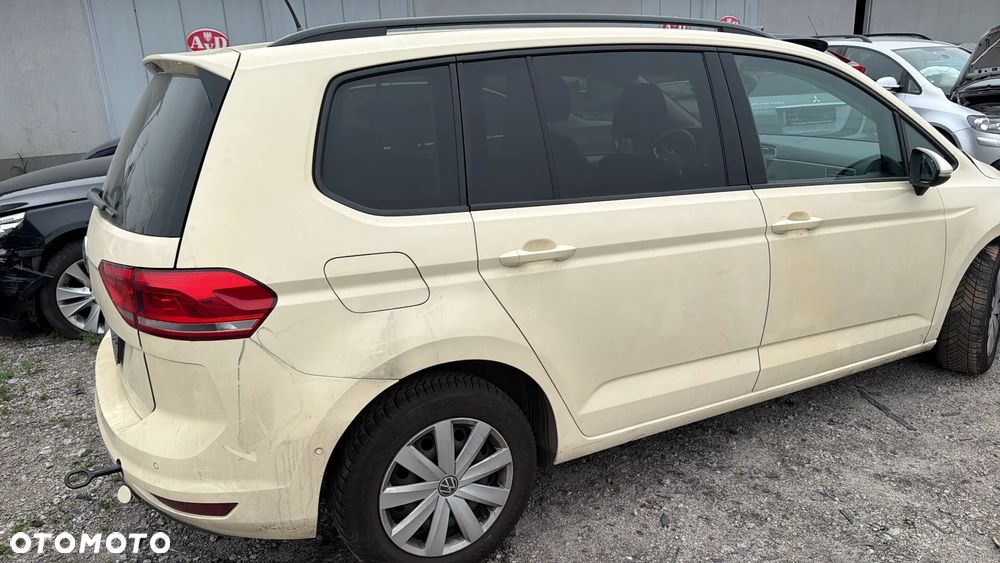 Volkswagen Touran 2.0 TDI BMT Active DSG - 4