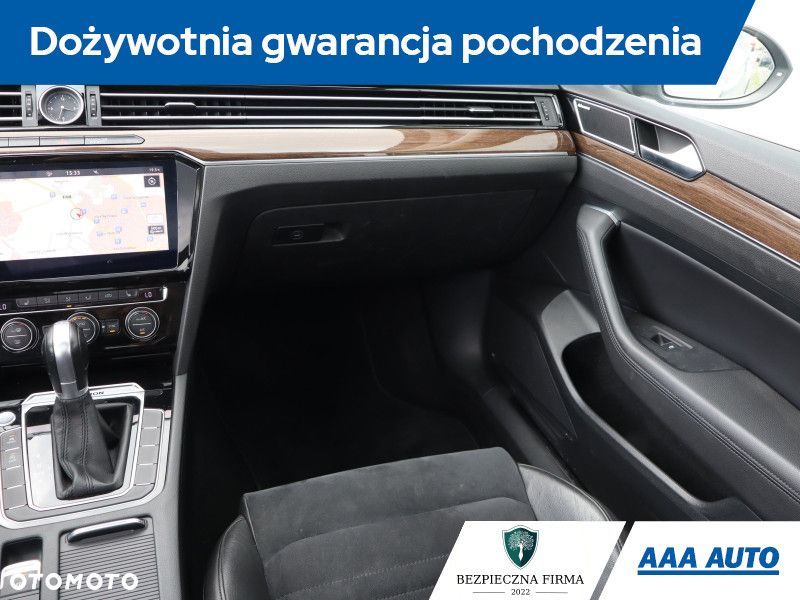 Volkswagen Passat Variant - 10