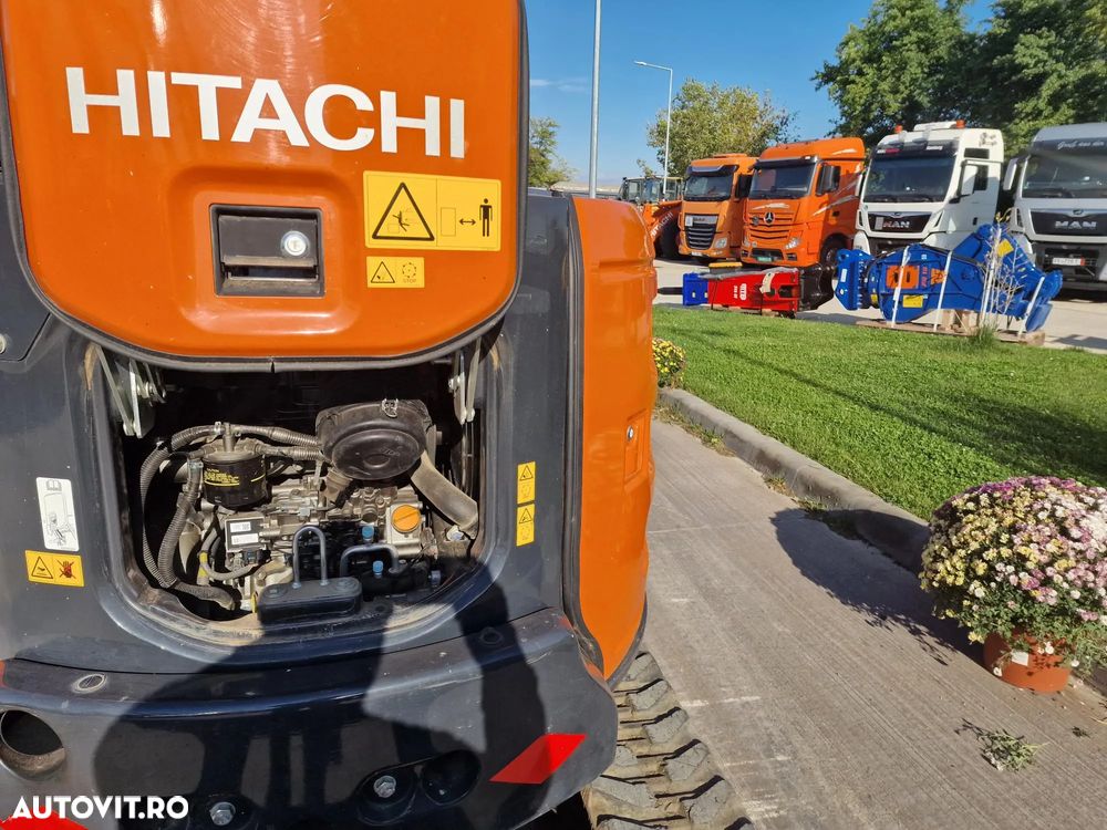 Hitachi ZX33U-6, Masa operationala 3,7t, 2023/10, 1.040h, CUPLA RAPIDA HIDRAULICA, cupa ingusta NOUA, cupa lata NOUA, capa taluz NOUA, inst picon, Aer cond, Antifurt, Lama nivelare, senile 80% ok, Ad sapare 3,5m, posibilitate leasing 4 ani-PROMOTIE 37.900EUR - 34