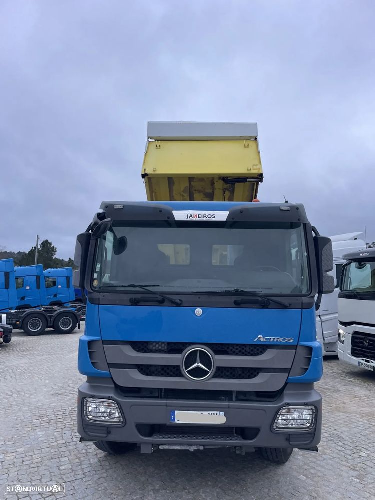 Mercedes Benz Actros 3241 / 8x4 - Bi Basculante - 2013 - 2